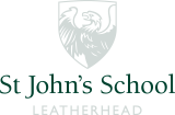 El Club de Cricket de la Escuela St. John's Logo
