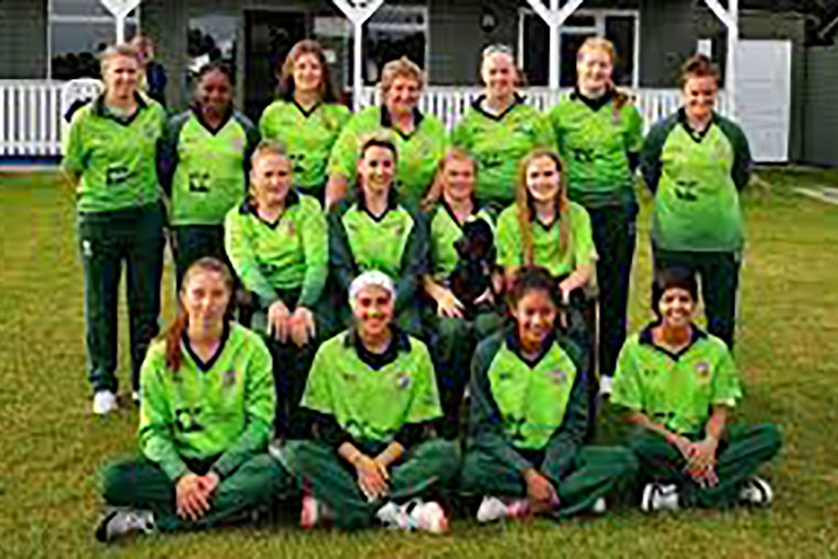 El equipo femenino Hursley Park Girls Sub-18 