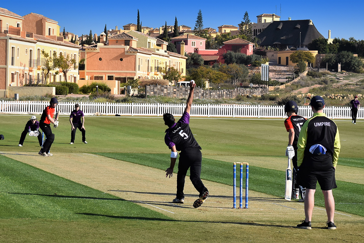 El campo de críquet de Desert Springs, que será utilizado por el equipo de críquet de Buckingham Town durante su campamento de entrenamiento.